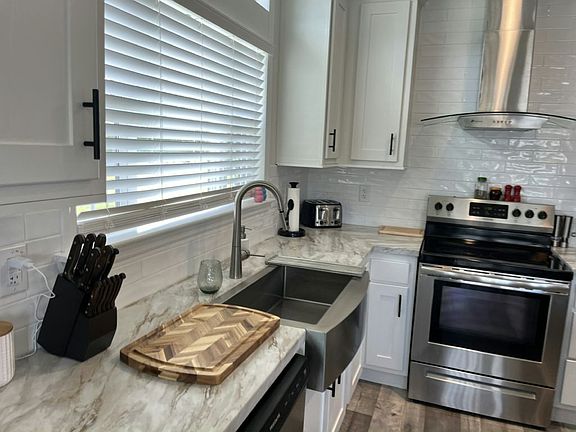 4th image of 570 Johnathans Cay