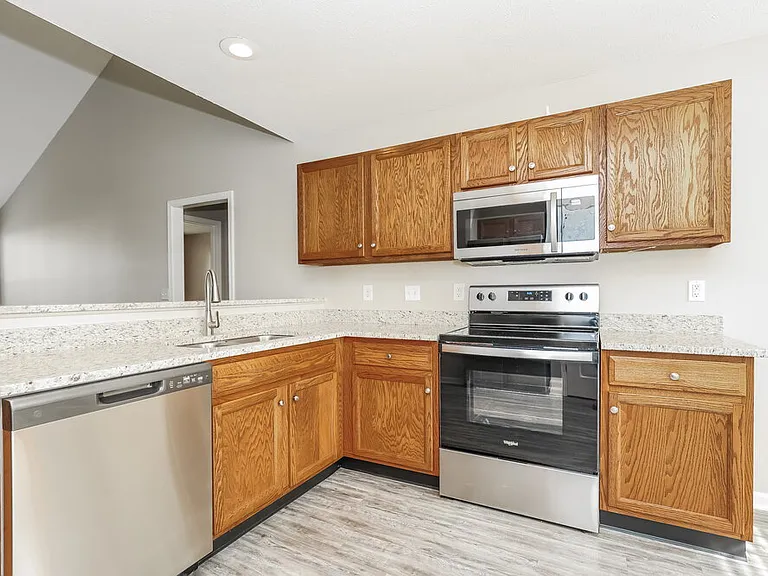 1283 Tiree Dr — Photo 8