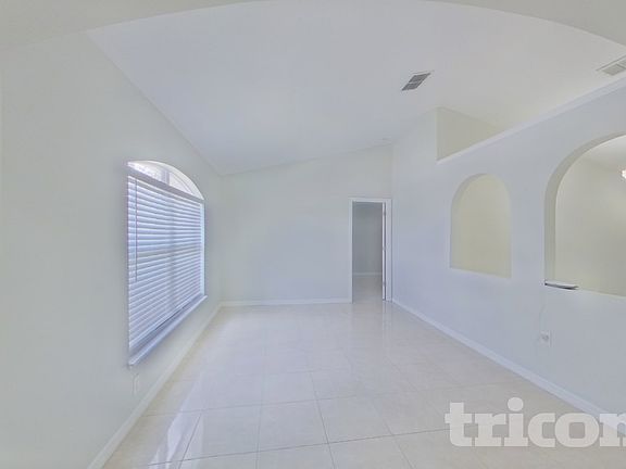 5th image of 311 Ferrara Ct