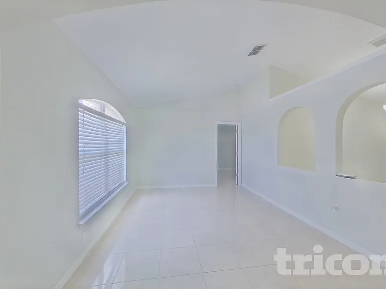 311 Ferrara Ct — Photo 5