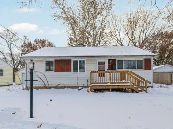 1511 Paula Dr, Champaign, IL 61821