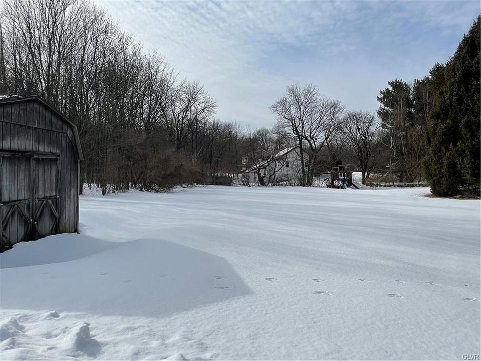 2nd image of 1263 Mary Dr