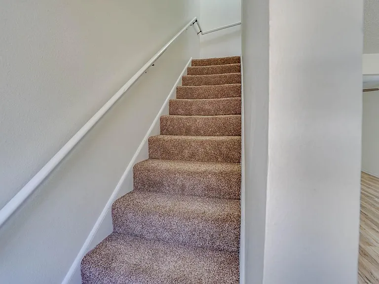 1655 Douglas St — Photo 20