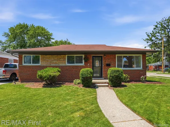 24307 Teppert Ave, Eastpointe, MI 48021