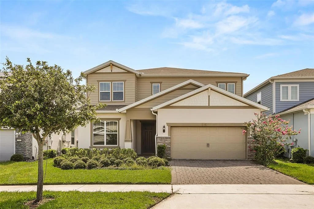 5 bed, 3.5 bath, 3641 sqft, $5,100 — Photo 2