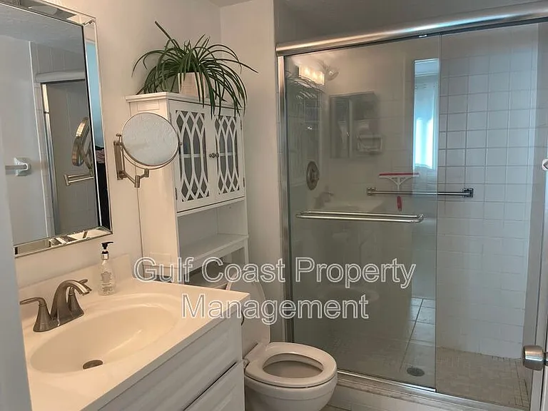 2124 N Tamiami Trl #102 — Photo 15