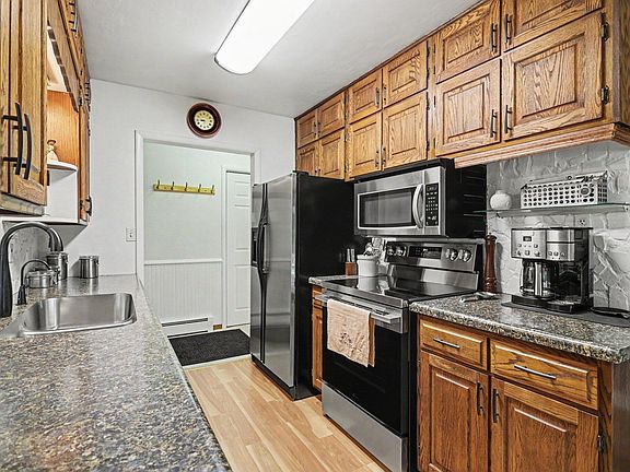 4th image of 457 Hardwood Dr