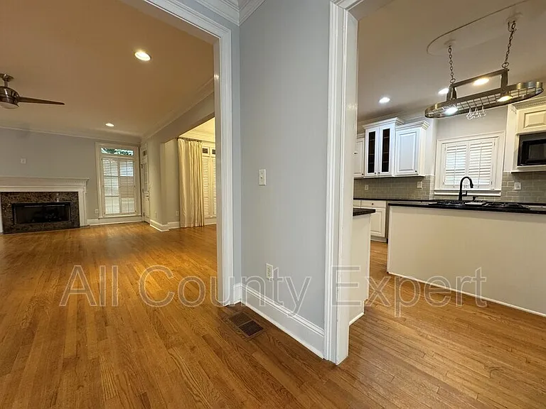 871 Lenox Ct NE — Photo 22