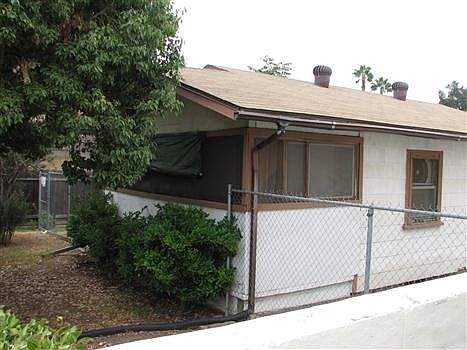 3rd image of 842 E Grand Ave