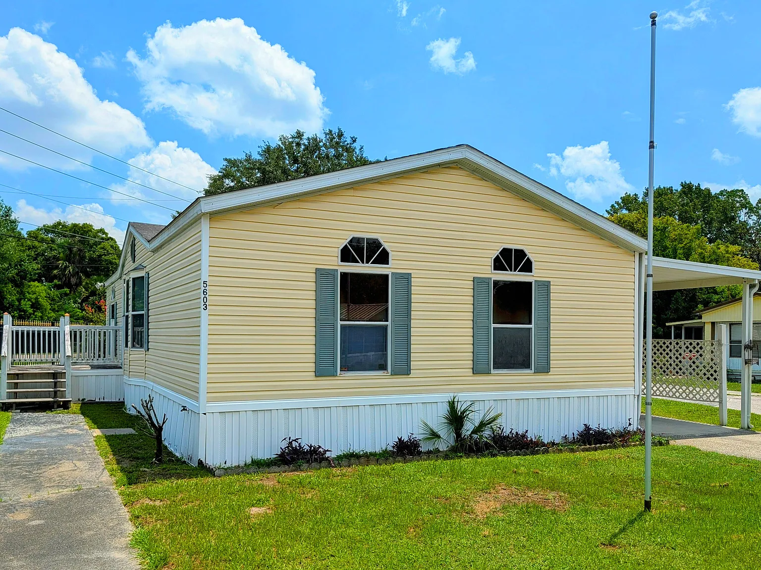 5600 Jaleen Ave — Photo 1
