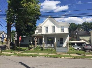 765 1/2 Market St, Meadville, PA 16335