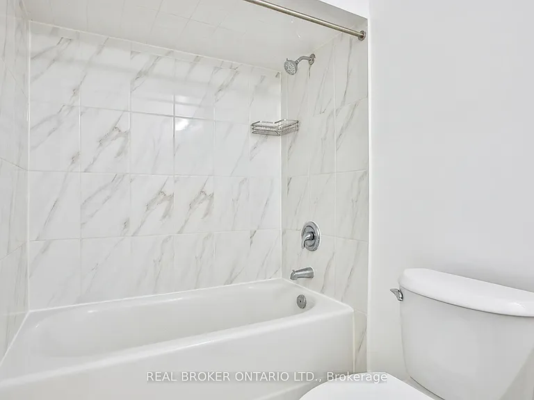252 6th St #6 — Photo 13