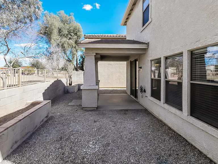 21160 E Munoz St — Photo 17