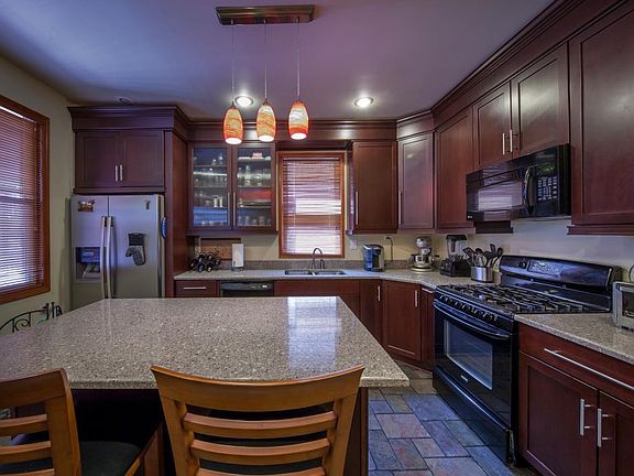 5th image of 3725 N Christiana Ave #1