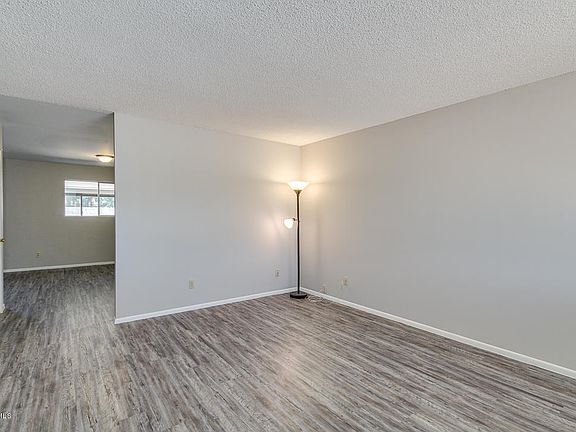 4th image of 8223 N 39th Dr