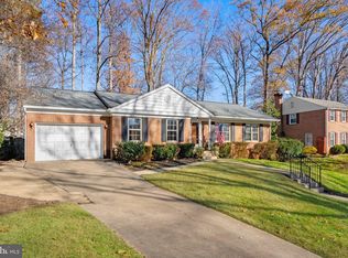 8250 Toll House Rd, Annandale, VA 22003