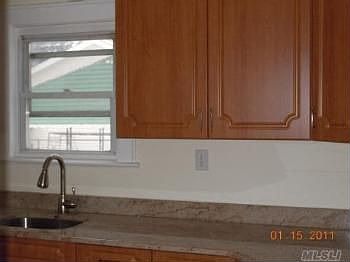 4th image of 10516 191st St