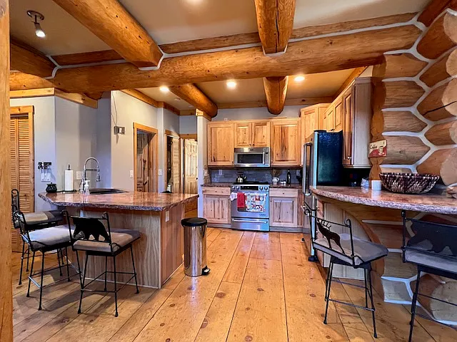 2361 Old Mammoth Rd — Photo 2