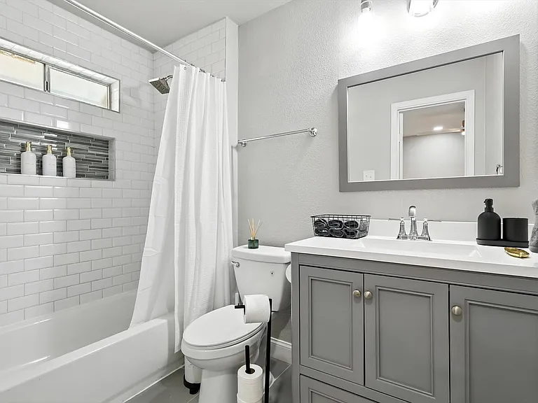 1231 Springbrook Cir — Photo 21