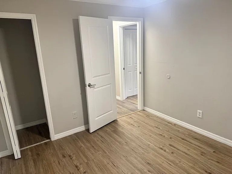 3784 Lake Shore Dr — Photo 13