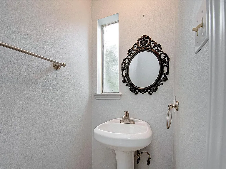 8312 Augustine Dr #D — Photo 4