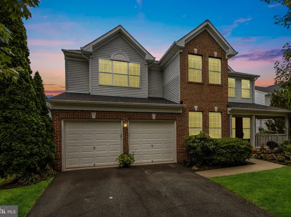 115 Richard Dr SE, Leesburg, VA 20175