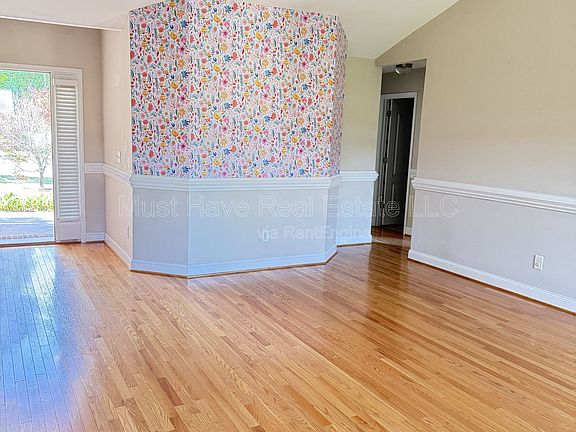 3rd image of 1798 Thomasville Rd