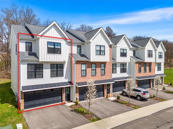 308 Thurgood Dr, Warrendale, PA 15086