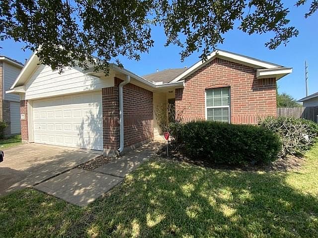 1st image of 7807 Crescent Village Ln