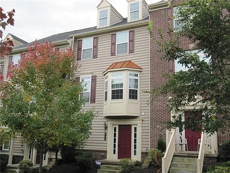 3 bed, 2.5 bath, 2230 sqft, $2,650 — Photo 1