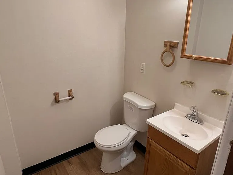 70 Gramont Ave — Photo 3