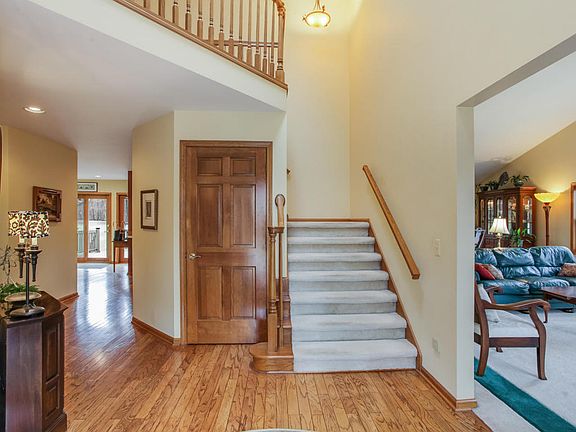 4th image of 7932 Lone Oak Ct SE