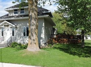 109 Dix Rd, Mount Calvary, WI 53057