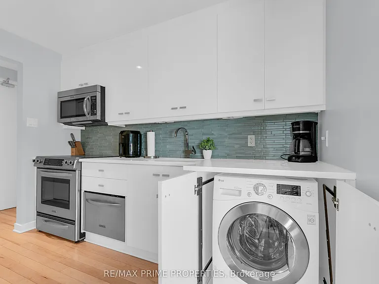 202 Saint Patrick St #10 — Photo 6
