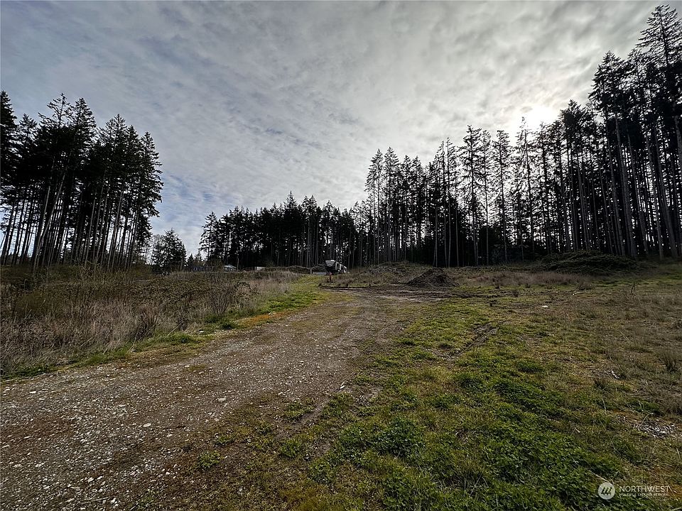 1st image of 528 N East Camano Drive