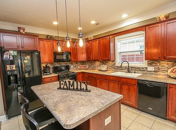 5th image of 2948 Waterside Way