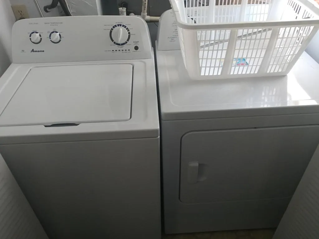 1 bed, 825 sqft, $1,350 — Photo 2