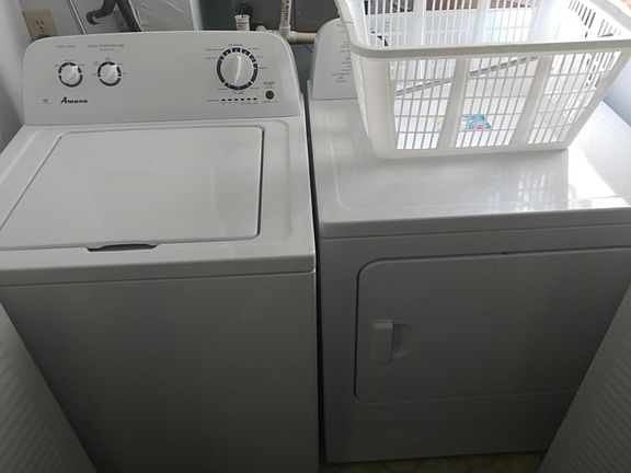 Washer & Dryer in Unit