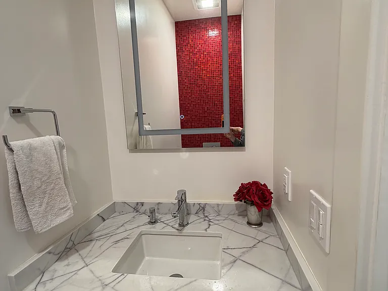 1004 Filbert St #1004 — Photo 20
