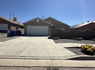 728 110th St SW, Albuquerque, NM 87121