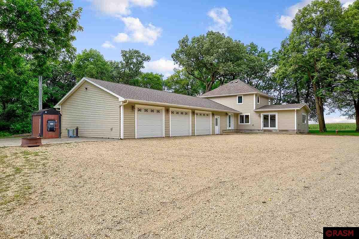 84713 300th St, Madelia, MN 56062 Zillow