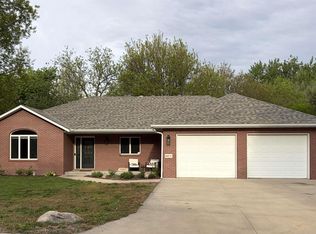 1625 Fir Ave, Crete, NE 68333