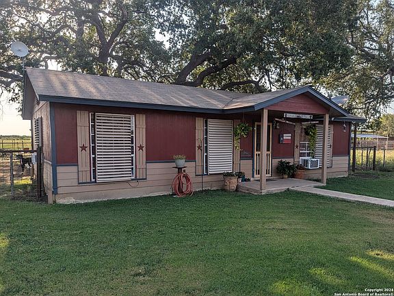 2nd image of 1302 County Road 543