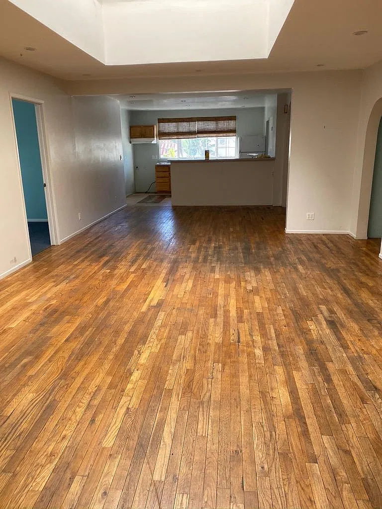 1519 S Robertson Blvd — Photo 3