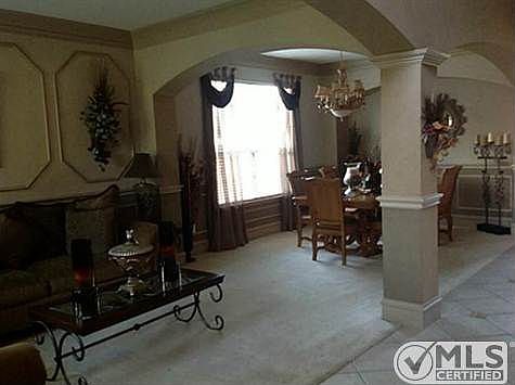 3rd image of 3512 Stanford Dr