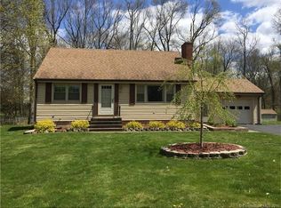 40 Janet Dr, Middlefield, CT 06455