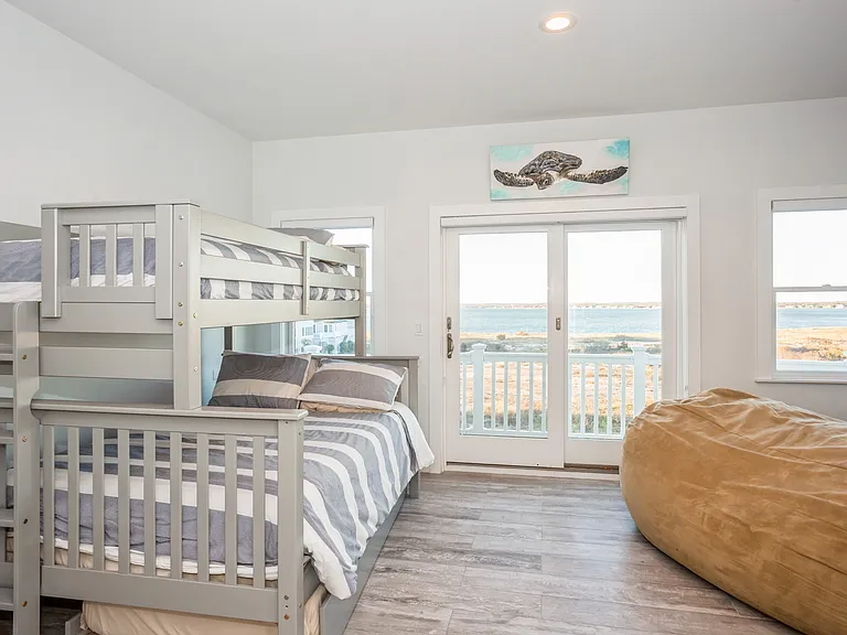 749 Dune Rd — Photo 12