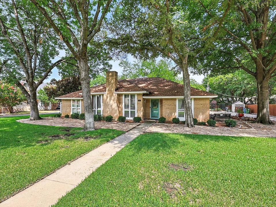 1st image of 444 Leslie Ln