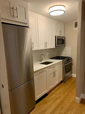 Rented by UES Management | media 18