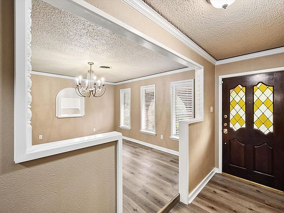 4th image of 1231 Bow Creek Dr